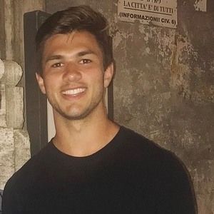 Meet your Posher, Dominic